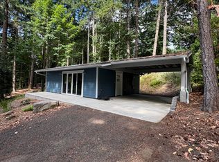 5715 Sunrise Beach Rd NW, Olympia, WA 98502