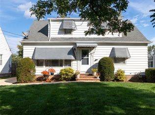 30821 Crescent Dr, Willowick, OH 44095