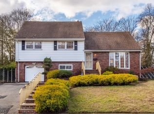 23 Viewpoint Rd, Wayne, NJ 07470