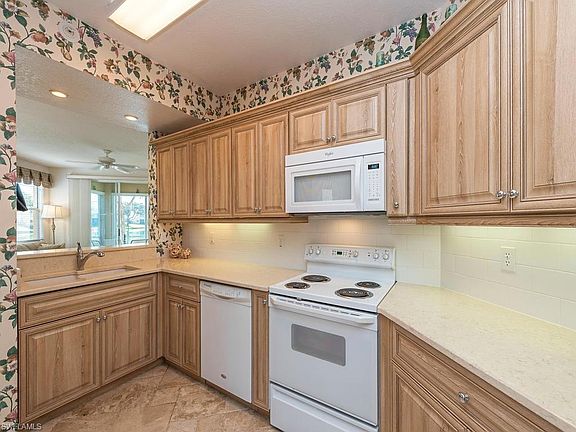 5th image of 2424 Millcreek Ln APT 101