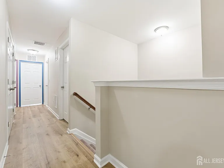 105 Pearce Ln S — Photo 34