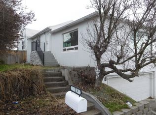 829 SW 8th St, Pendleton, OR 97801