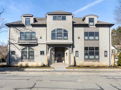 582 Hale St #2, Beverly, MA, 01915