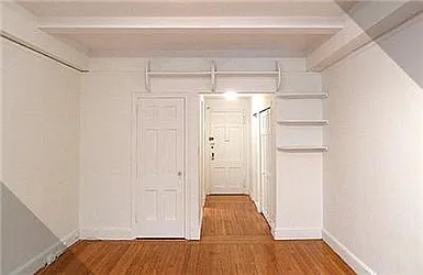 Rented by R New York