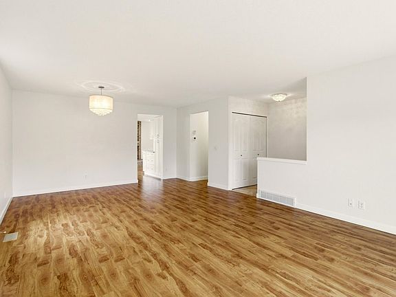 3rd image of 595 Yates Rd Unit 101