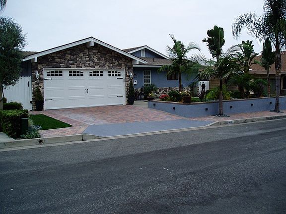 2nd image of 4115 Calle Juno