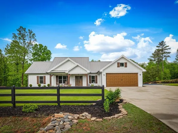 704 Town Creek Church Rd, Talking Rock, GA 30175