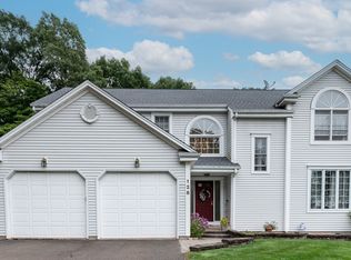 126 Stage Coach Ln, Newington, CT 06111