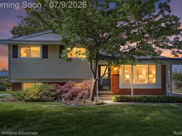 35838 Canyon Dr, Westland, MI 48186