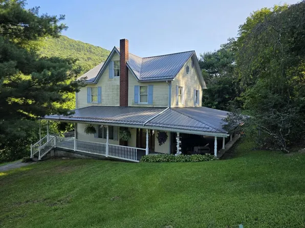 410 Ridge St, Mapleton Depot, PA 17052