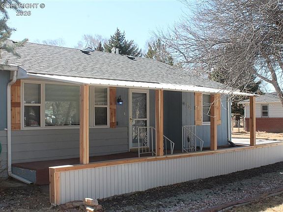 3rd image of 822 Capitol Hill St