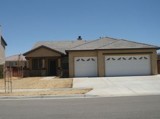 8915 Gentian Ave, Hesperia, CA 92344