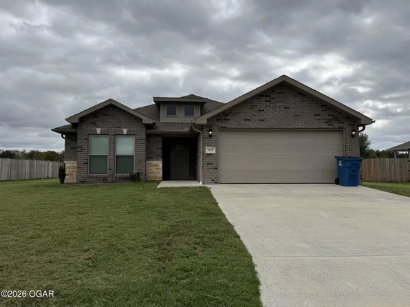 810 Delaney Dr, Carl Junction, MO 64834