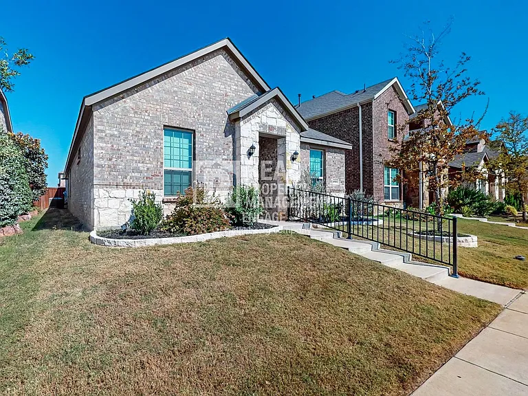 2321 Astapor Dr — Photo 5