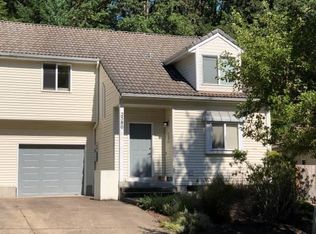 2380 NW Hummingbird Dr, Corvallis, OR 97330