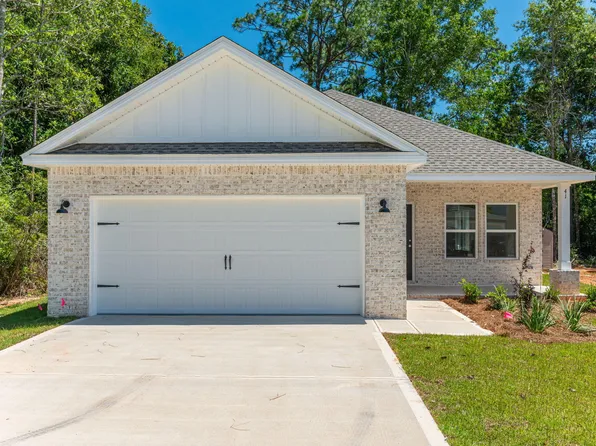 41 Spooner St, Defuniak Springs, FL 32433