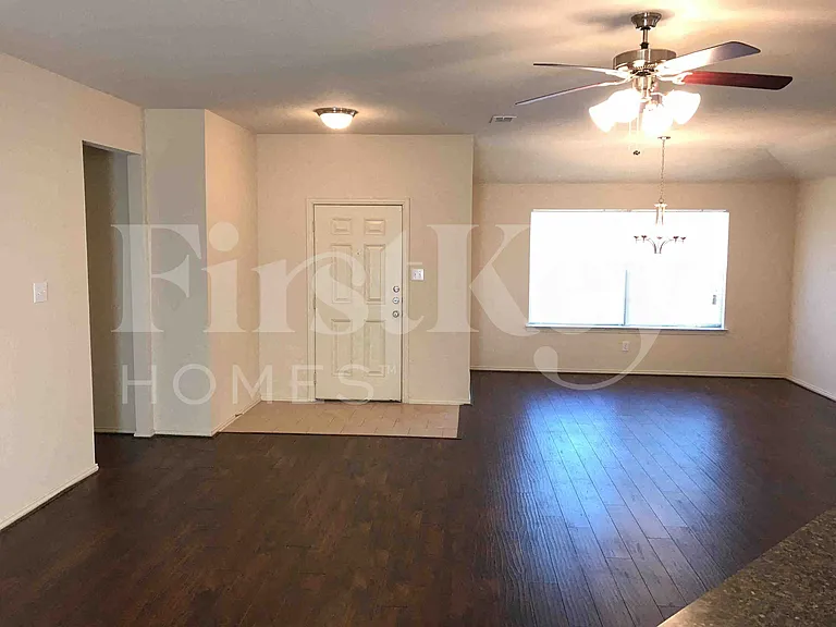 1218 Jewell Ln — Photo 6
