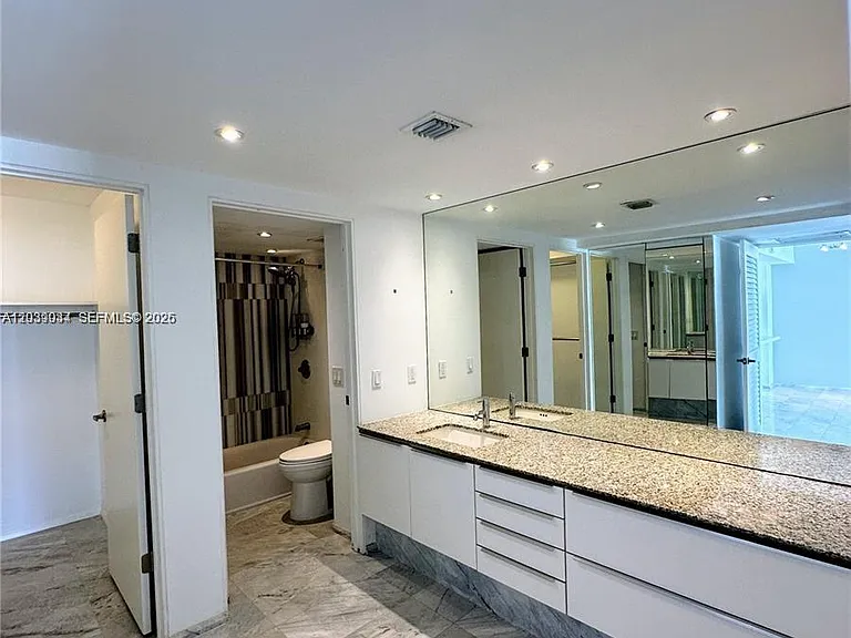 2350 NE 135th St #1501 — Photo 3
