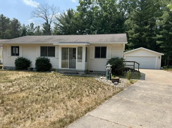 107 Swift Deer Trl, Prudenville, MI 48651