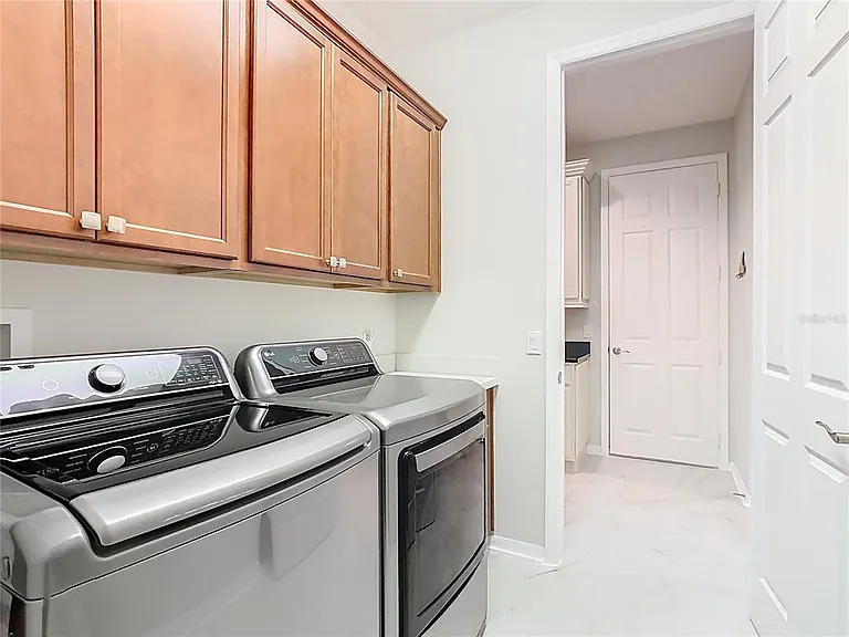 790 Carmel Ln — Photo 43