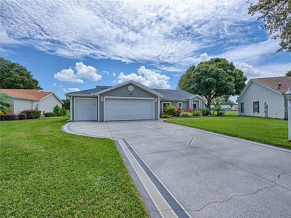 2nd image of 25205 Lost Oak Cir