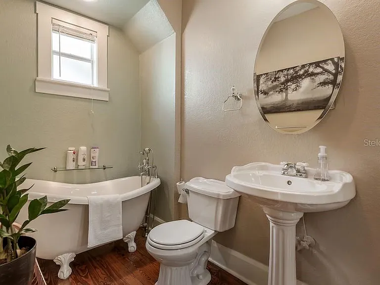 114 W Cayuga St — Photo 13