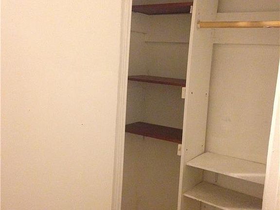 2nd image of 1120 47th Ave APT 1L
