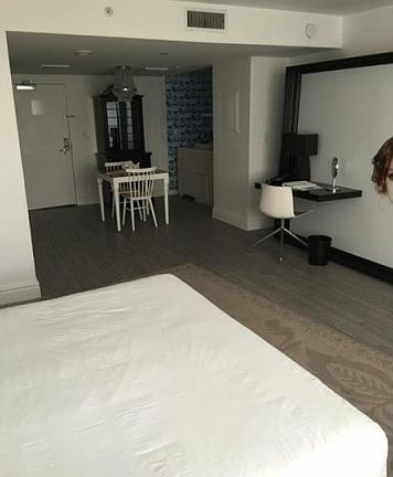 4th image of 1100 West Ave #707