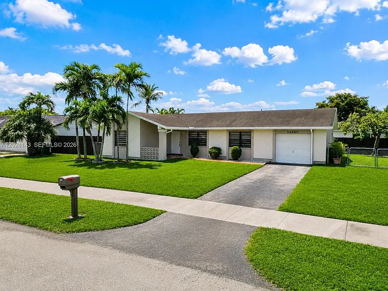 13360 SW 46th St — Photo 35