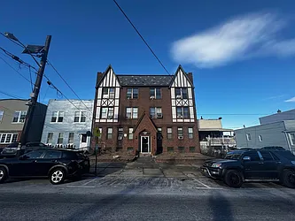 901 Grand Avenue