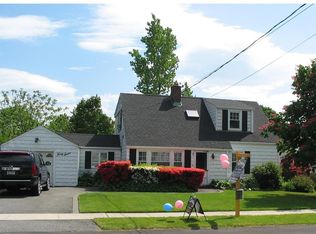 47 Jean Rd, West Islip, NY 11795