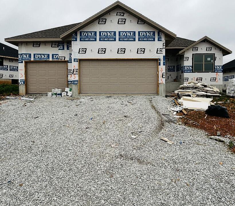 1st image of 943 S Pindall Lane
