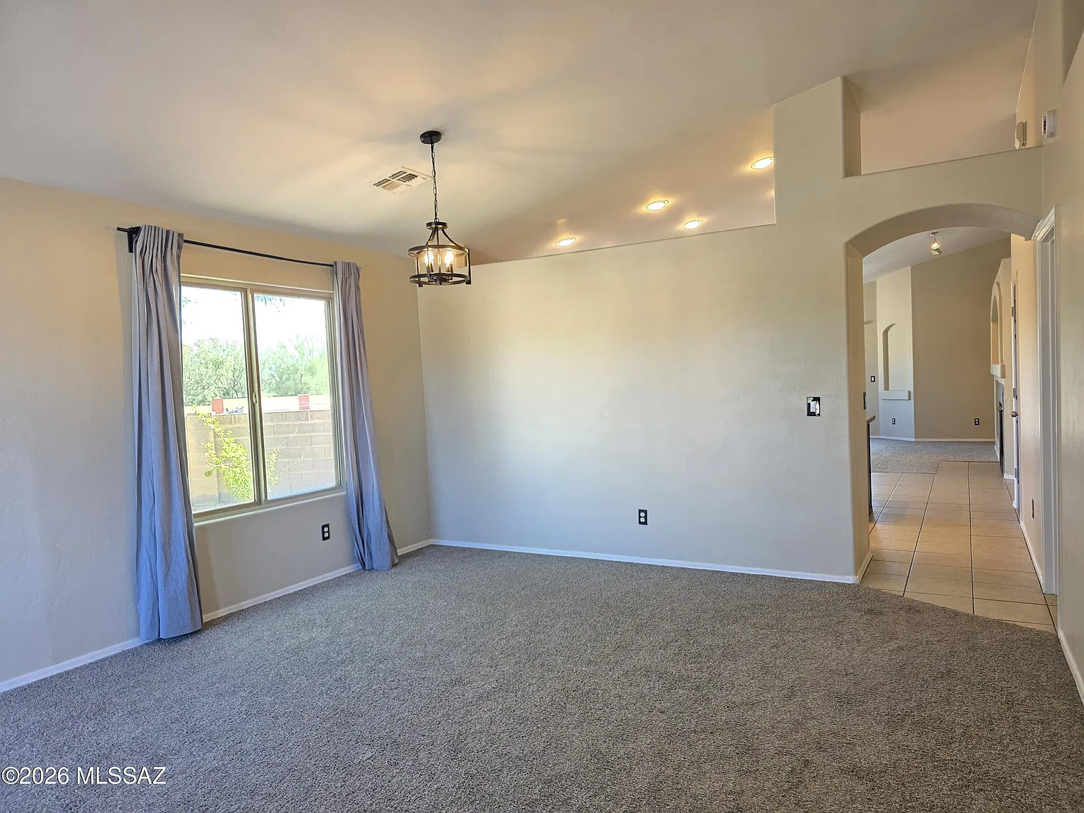 4 bed, 2.0 bath, 1873 sqft, $2,250 — Photo 4