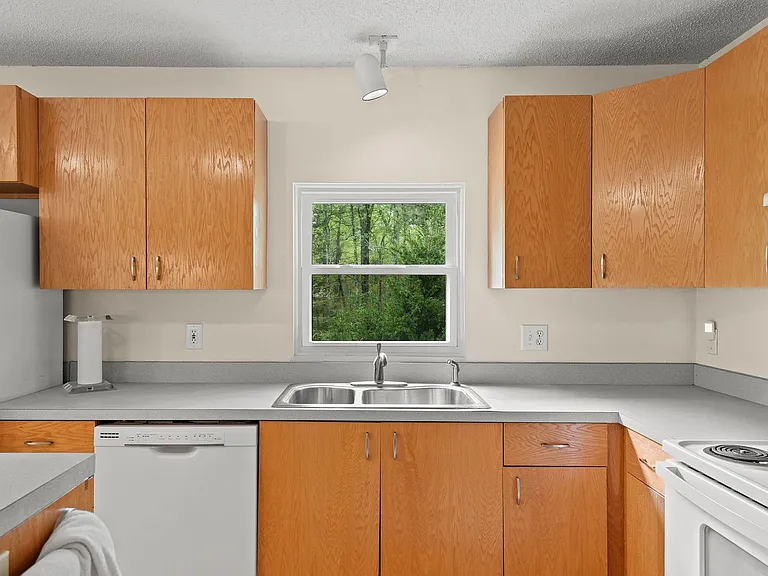 720 Marthas Chapel Rd — Photo 8
