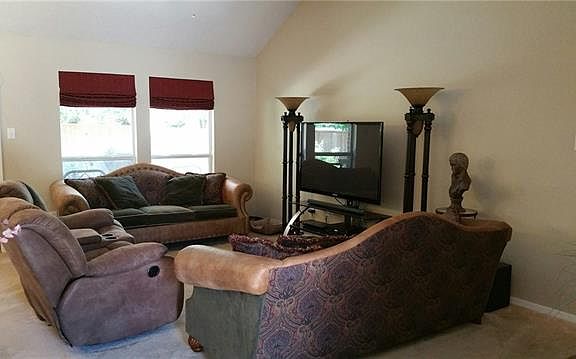 5th image of 3311 Dorothy Ln