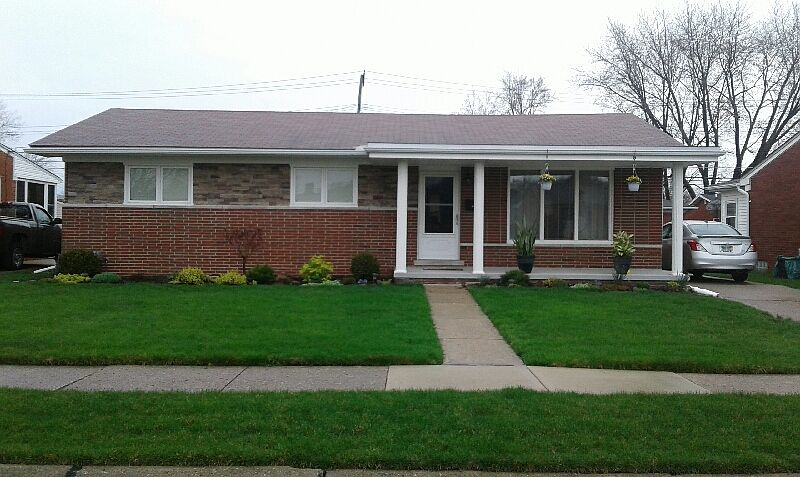 1st image of 23131 Middlesex St