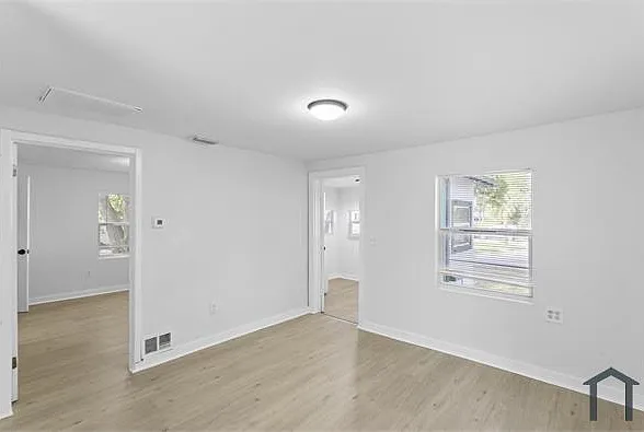 2518 5th St S #A — Photo 2