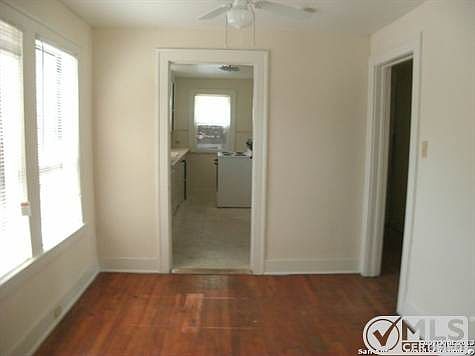 3rd image of 207 W White APT 2