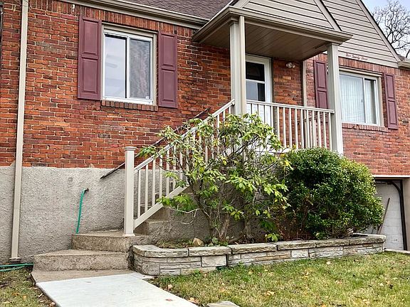 2nd image of 523 Rolling Green Dr
