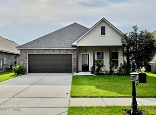 412 Berg Ct, Youngsville, LA 70592