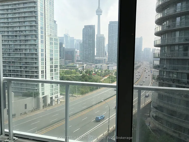 17 Bathurst St #1512 — Photo 11