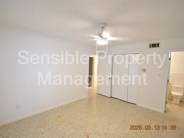 528 Suwanee Cir — Photo 18