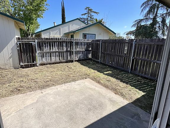 5th image of 2403 Olive Ave