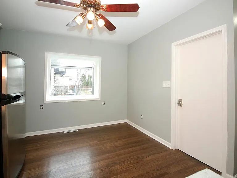 3149 S Hanson Ave #LOWER — Photo 8