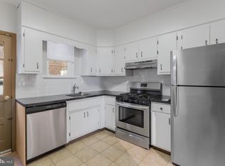2416 S Watts St, Philadelphia, PA 19148
