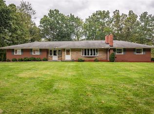 8395 Hudson Dr SW, Navarre, OH 44662