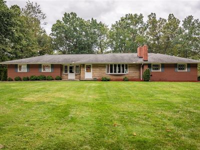 8395 Hudson Dr SW, Navarre, OH, 44662