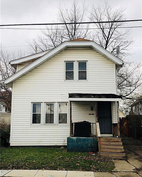 1st image of 3392 W 91st St