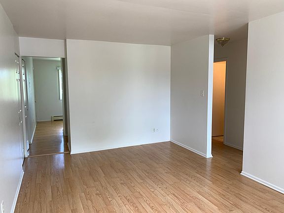 5th image of 5034 W 82nd Ct #C