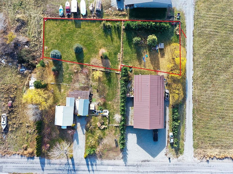 2nd image of 668 Lloyd Rd